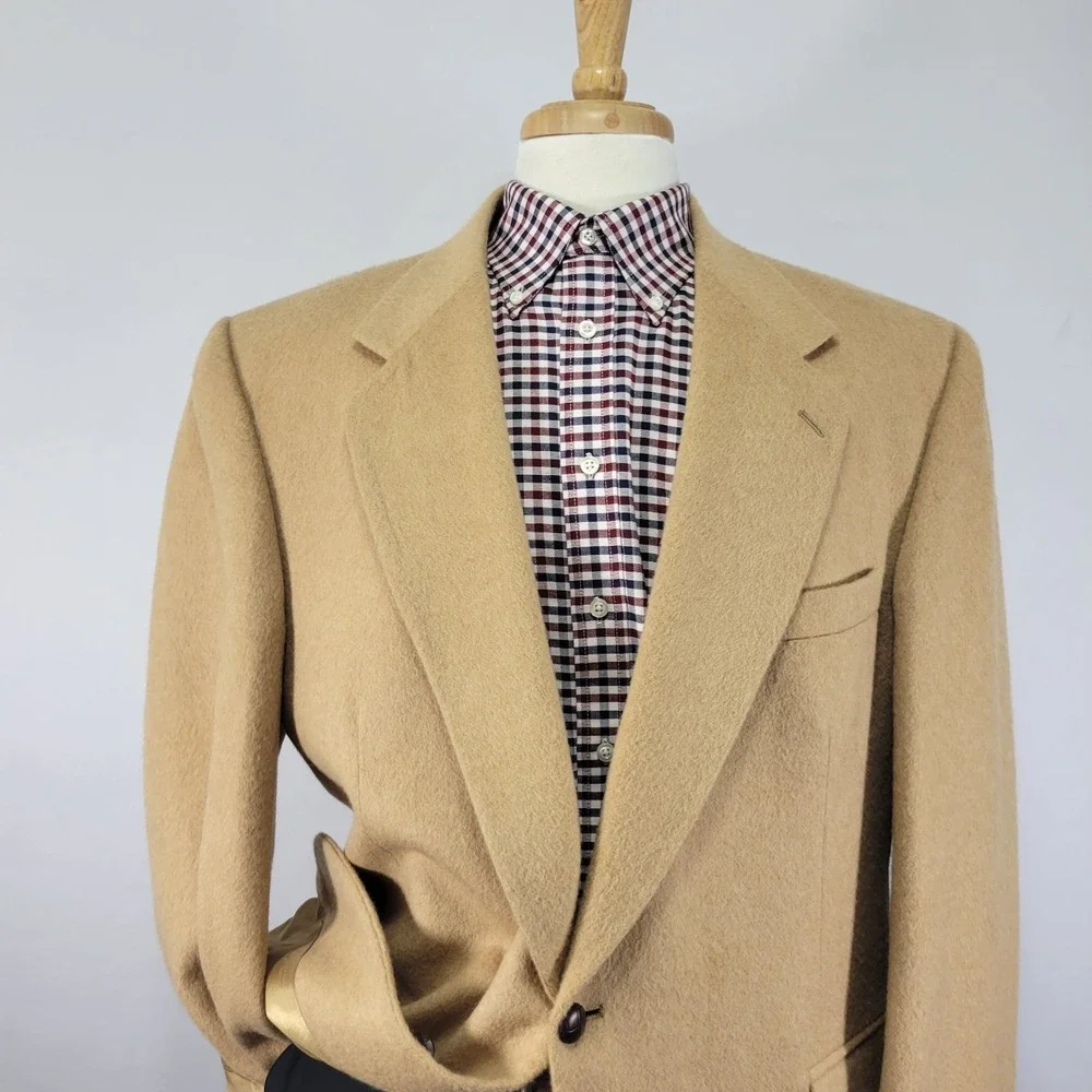 Crop & Saddle Men's Sport Coat Blazer Two Button‎ Beige Camel Hair Size 46R